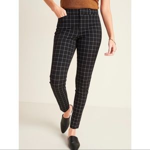 Old Navy High Waisted Windowpane Pixie Ankle Pant!